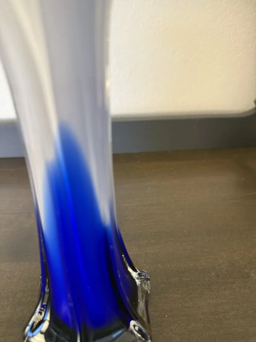 Vintage MCM Colbalt Blue & Opal Fade White Hand Blown Art Glass Trumpet Vase  8
